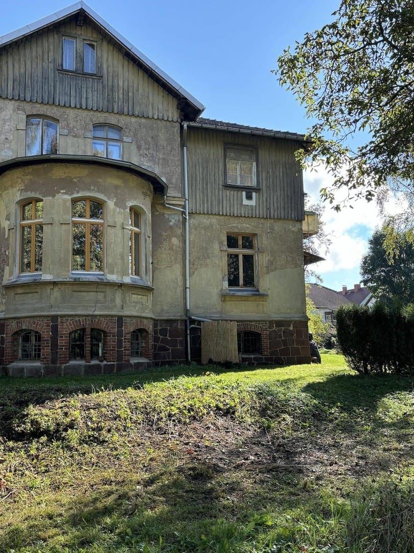 Immobilie in Harztor - Idyllische Villa/Mehrfamilienhaus in grünem Erholungsort (Harz) - mit Ausbau-/Investmentpotential - Bild 3