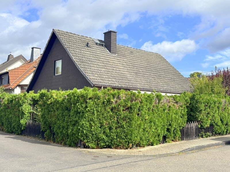 Immobilie in Bendorf - Sie möchten sofort einziehen? Sehr gepflegtes Einfamilienhaus mit Wintergarten und schönem Grundstück in ruhiger und ... - Bild 2