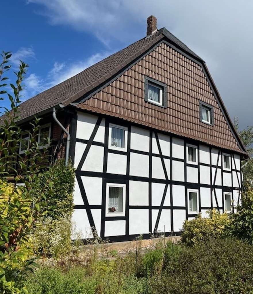 Immobilie in Peine - Liebhaberobjekt auf dem Lande - 
Ruhiges Wohnen in Schmedenstedt - Bild 2