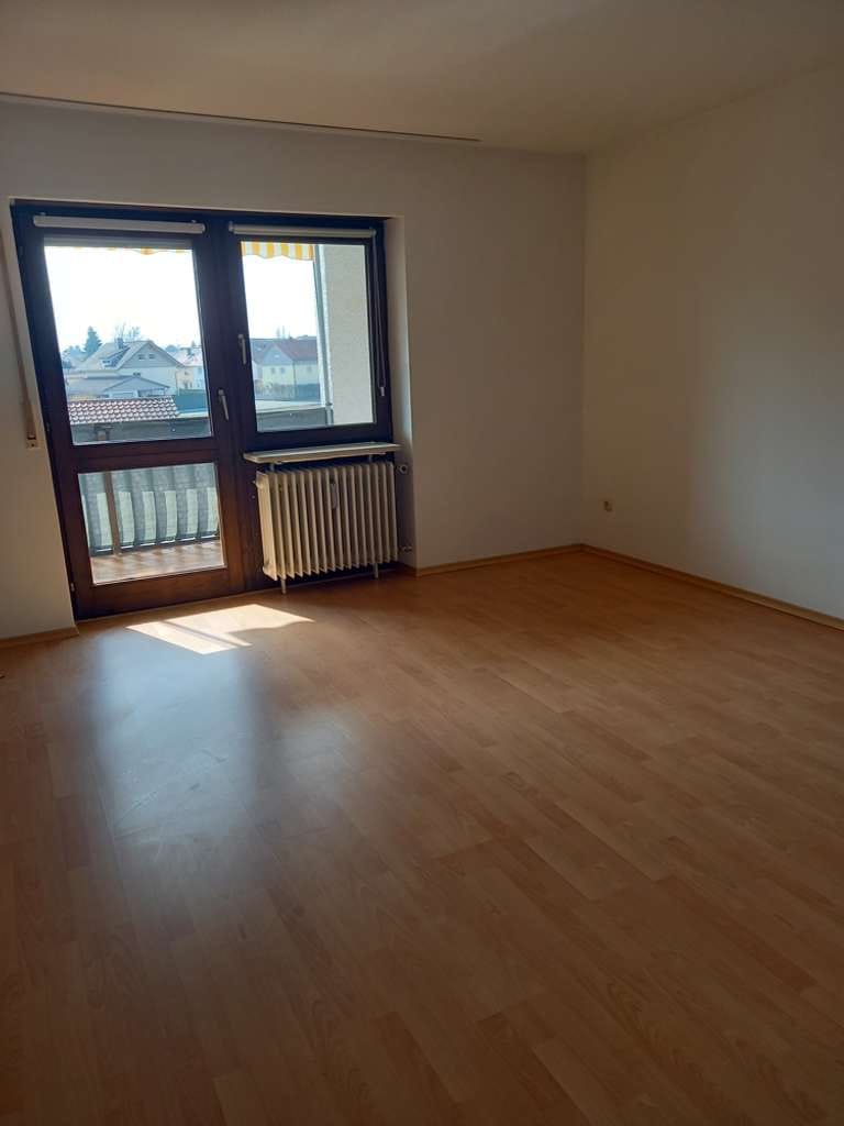 Immobilie in Pocking - Vermietete 2-Zimmer-Wohnung mit Balkon & Tiefgarage in ruhiger Siedlungslage - Bild 3