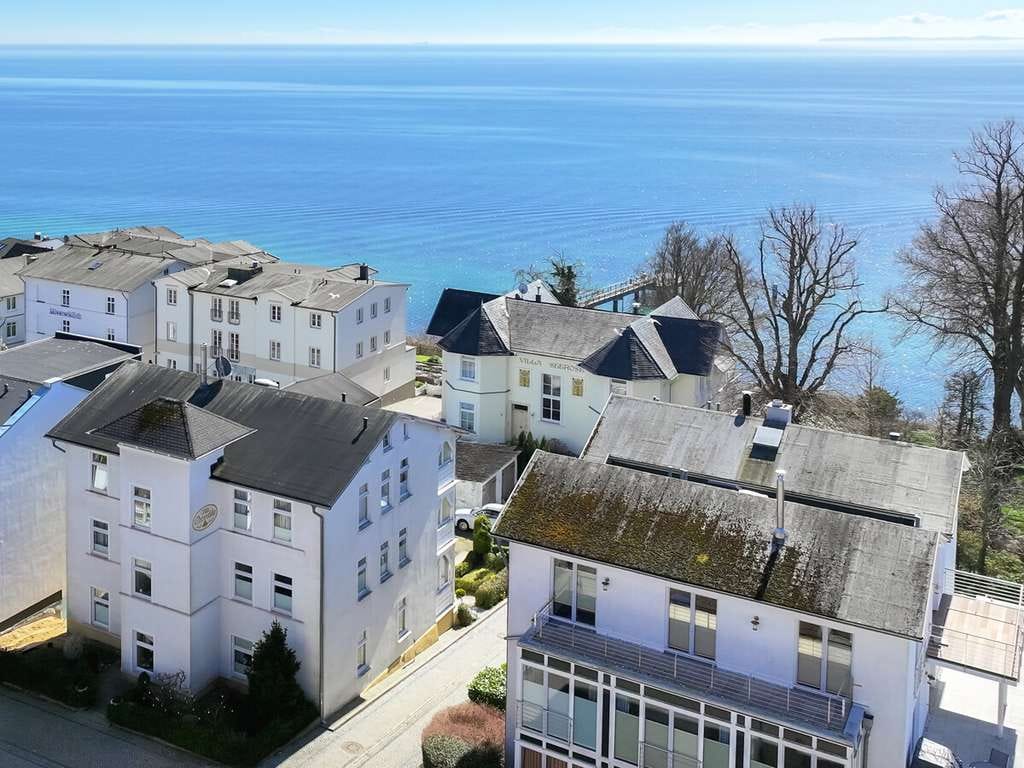 Immobilie in Sassnitz - Villa mit Meerblick in Sassnitz // 8 Einheiten // Bäderarchitektur // Laufender Pensionsbetrieb - Bild 2