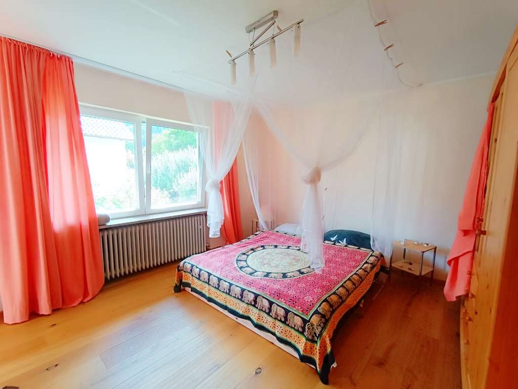 Immobilie in Obernzell - Gepflegtes Einfamilienhaus mit Einliegerwohnung und großzügigem Garten - Bild 4