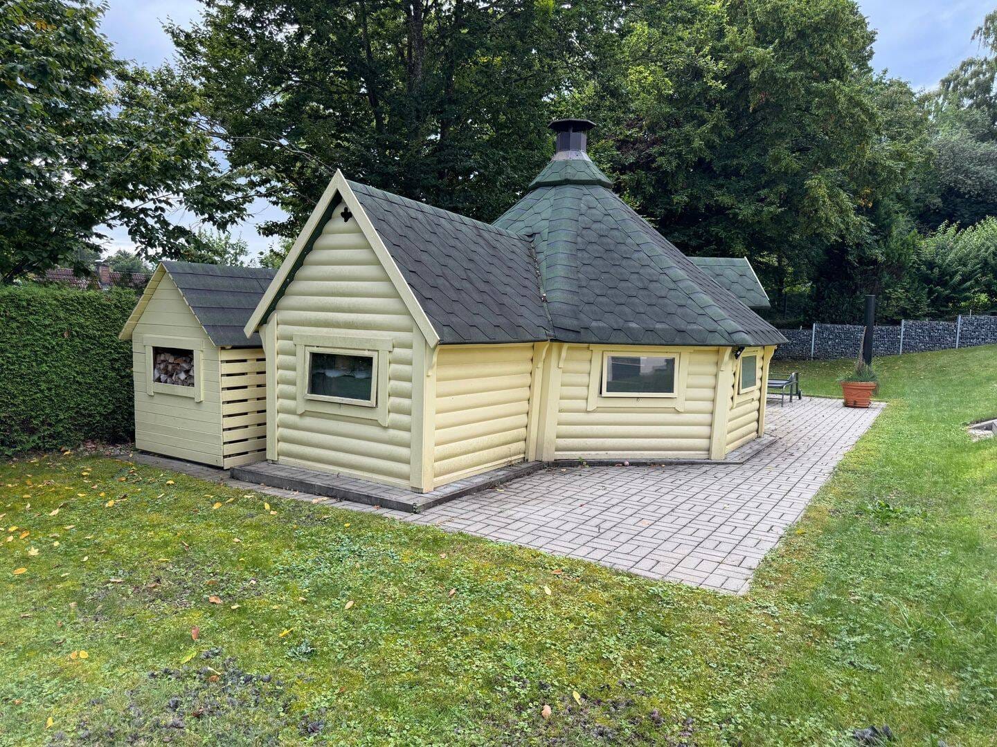 Immobilie in Eurasburg - EFH mit Einliegerwohnung, großem Garten, Gartenhaus und unterkellerter Garage (provisionsfrei) - Bild 1