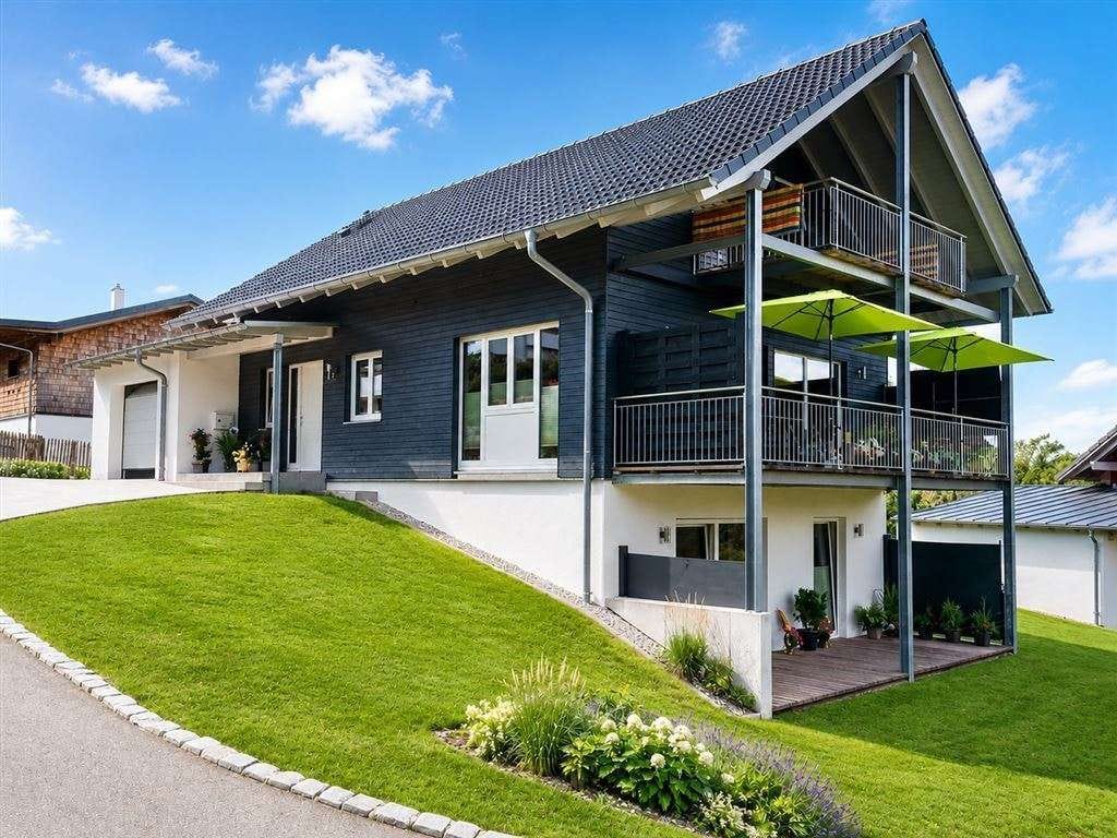 Immobilie in Rotthalmünster - Einfamilienhaus mit Pool und tollem Weitblick in Rotthalmünster  - Bild 2
