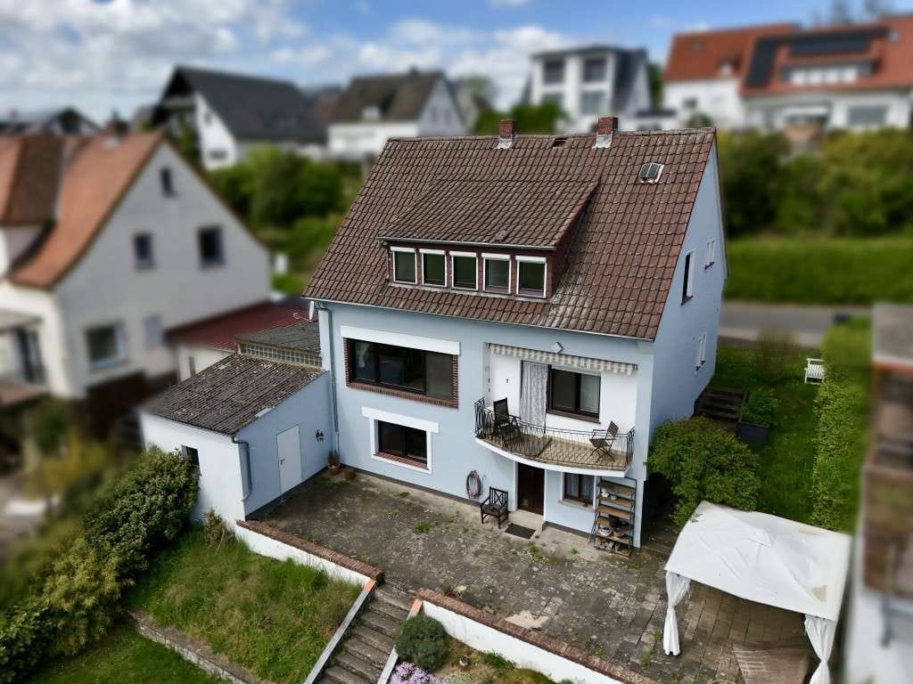 Immobilie in Lahnau - Traumhafter Weitblick inklusive: Ihr neues Zuhause in begehrter Lage von Lahnau - Bild 1