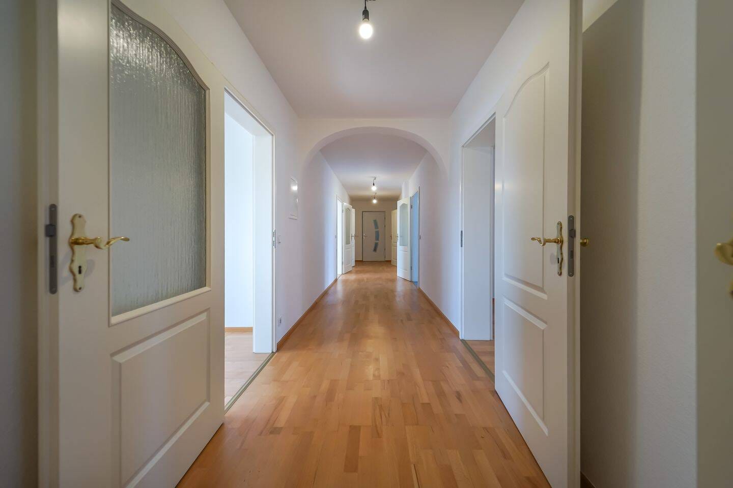 Immobilie in Fürstenberg/Havel - Seezugang & Garten! - Großzügige 4-Zimmer-Wohnung mit Balkon - Bild 4