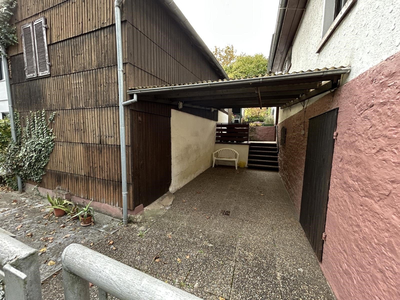 Immobilie in Erbach - Für Gartenfreunde - vielfältiges Einfamilienhaus mit schönem Garten und kleinem Nebengebäude - Bild 4