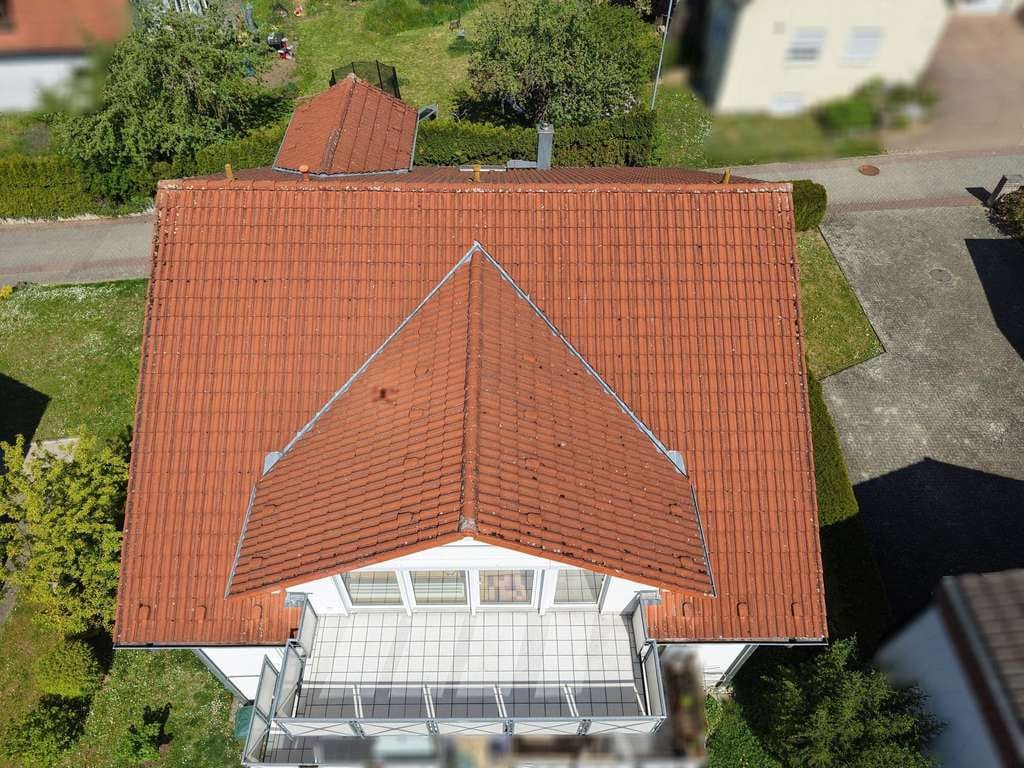 Immobilie in Igersheim - Tolle 4-Zimmer-Dachgeschosswohnung mit Blick auf Burg Neuhaus +++ sofort verfügbar - Bild 3