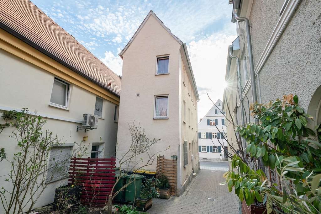 Immobilie in Weißenhorn - Altstadtflair mit Potenzial I denkmalgeschütztes Stadthaus - Bild 2