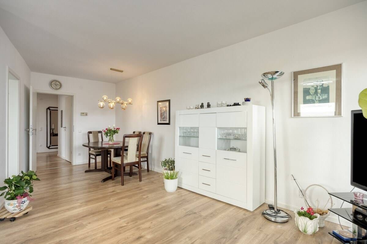 Immobilie in Dorsten - Stilvoll modernisierte 3-Zimmer-Wohnung mit Weitblick & Tiefgarage - Bild 3