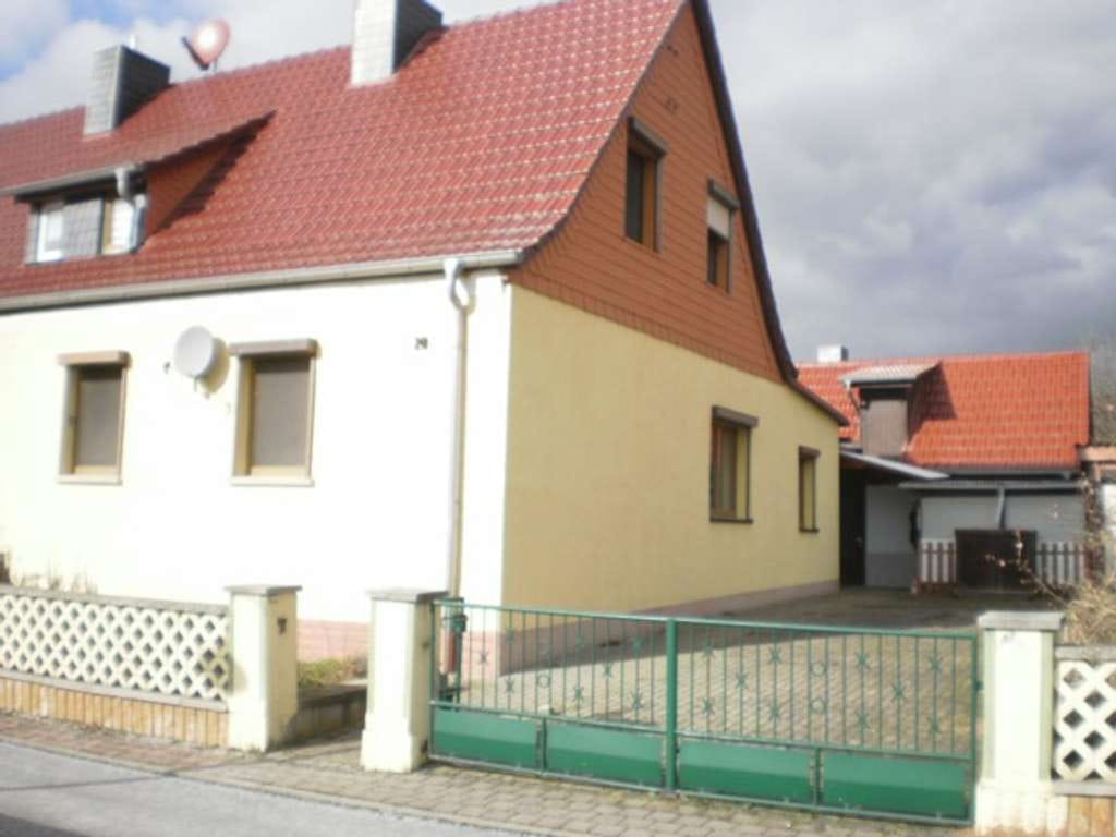 Immobilie in Wallhausen - Teilsanierte Doppelhaushälfte in Wallhausen - Bild 0