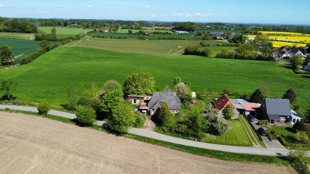 Immobilie in Sterup - Kopf aus, Landluft an: Großzügiges Naturgrundstück für Macher und Ruhesuchende - Bild 0