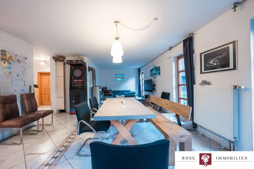 Immobilie in Leutenbach - Große 4-Zimmer Wohnung mit Balkon, 2 Stellplätzen in idyllischer Lage von Leutenbach-Heidenhof - Bild 0