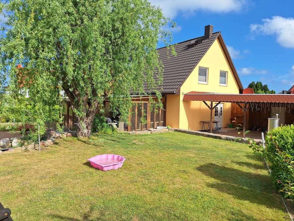 Immobilie in Lubmin - Einfamilienhaus mit Kamin und Doppelcarport in Wusterhusen bei Lubmin - Bild 2