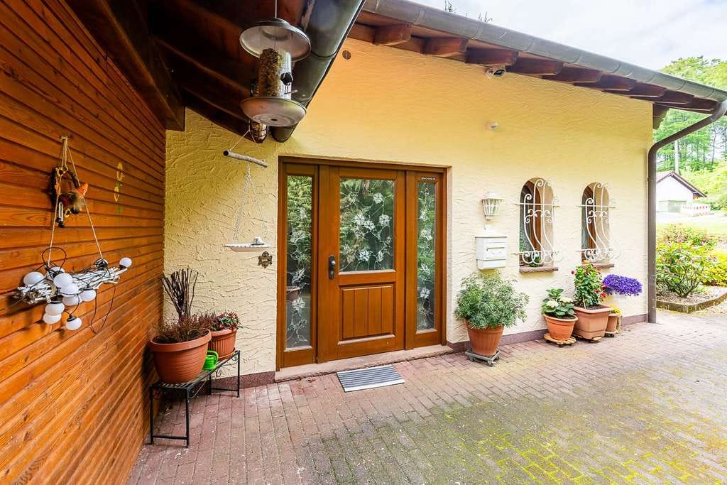 Immobilie in Feusdorf - Freistehende Landhaus-Villa in ökologischer Bauweise in Feusdorf - Barrierefreies Wohnen - Bild 3