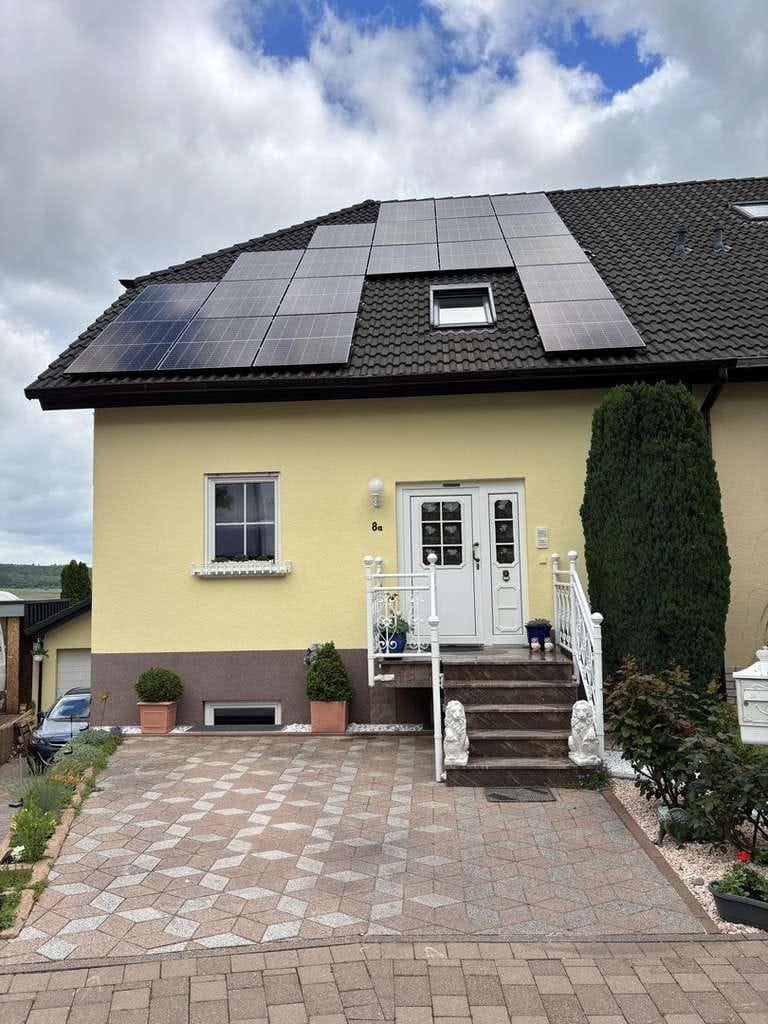 Immobilie in Dorsheim - Wunderschöne gelbe Doppelhaushälfte mit Gartenidylle" - Bild 0