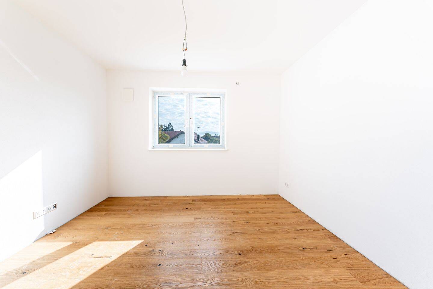 Immobilie in Wallersdorf - Neubau KfW 40 - Barrierefreie 2-Zimmer-Wohnung mit Terrasse und Privatgarten - - Bild 2