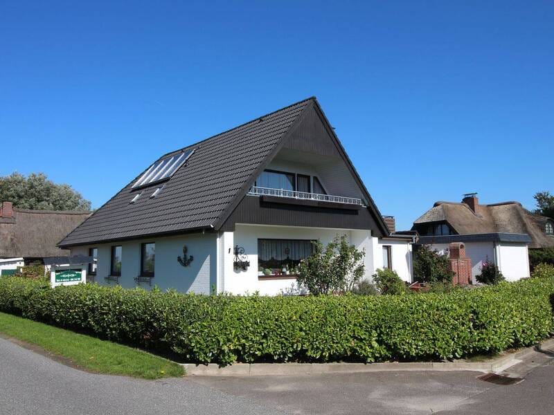 Immobilie in Westerdeichstrich - Gepflegtes großes Ferienhaus mit Einliegerwohnung und 3 Appartments - Bild 0