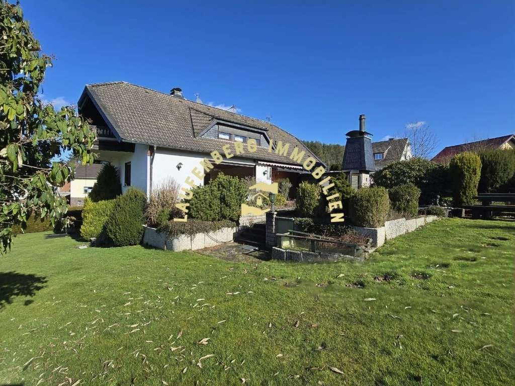 Immobilie in Birkenbeul - Familienidyll mit Weitblick – großzügiges Zweifamilienhaus in ruhiger Lage von Pracht-Niederhausen - Bild 1