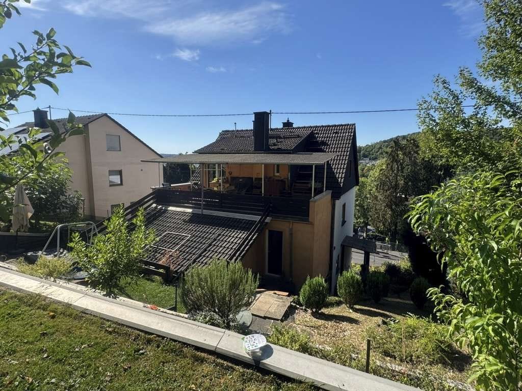 Immobilie in Linz am Rhein - Gepflegtes Dreifamilienwohnhaus mit Blick auf Linz! - Bild 3