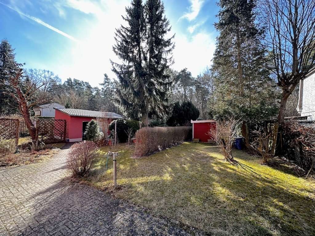Immobilie in Schöneiche bei Berlin - Grundsolides Mehrfamilienhaus mit bezugsfreier Erdgeschosswohnung in idyllischer Waldrandlage - Bild 3