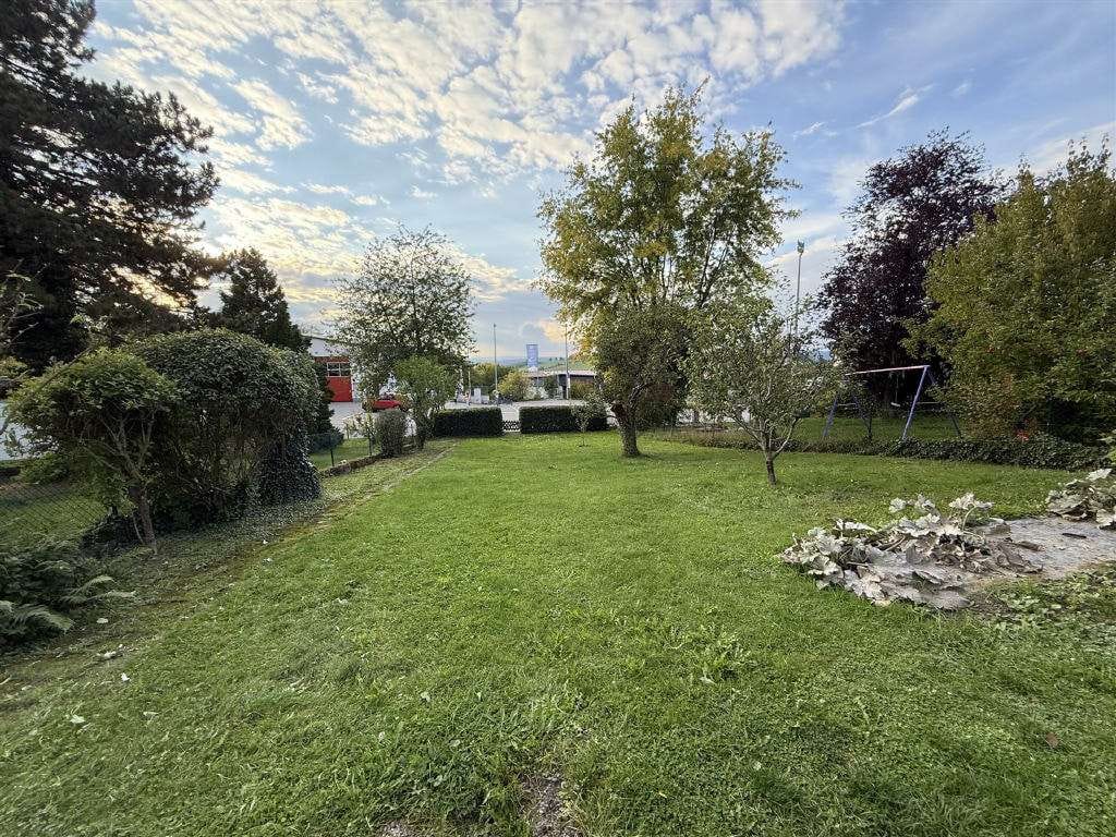 Immobilie in Rüdesheim am Rhein - Großes freistehendes Einfamilienhaus mit Fernblick + traumhaftem weiter bebaubarem Grundstück - Bild 2
