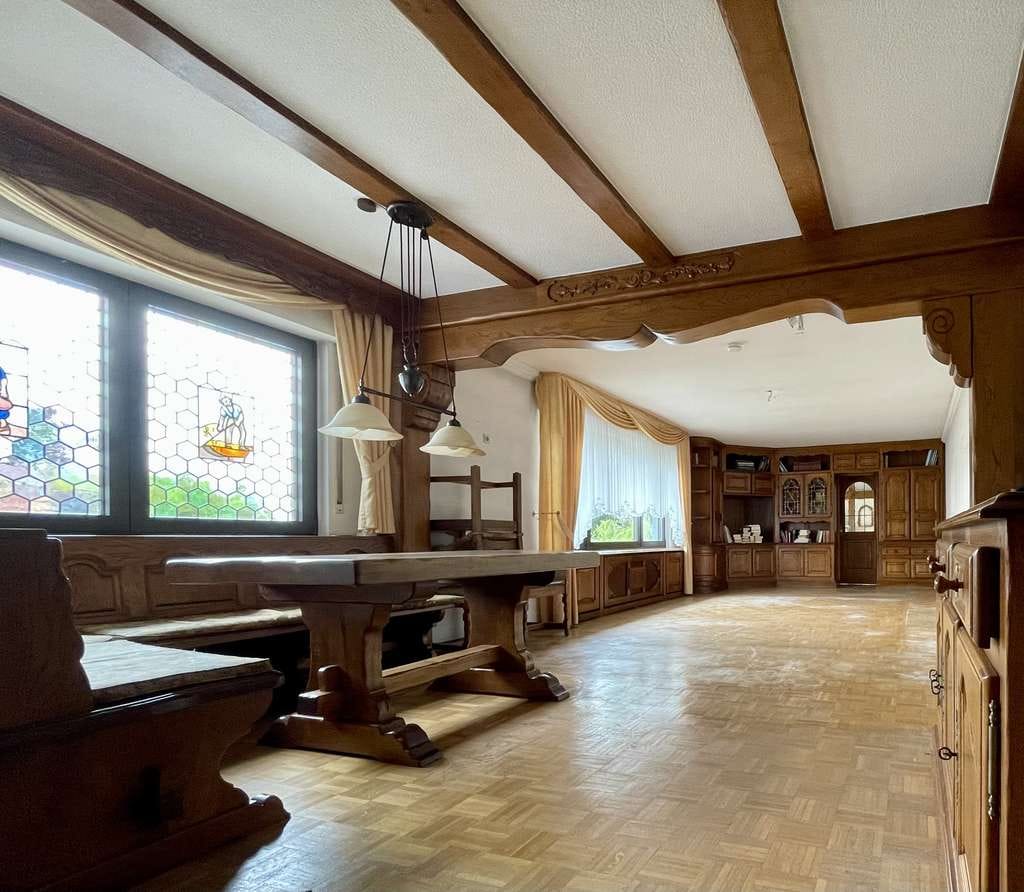 Immobilie in Pfungstadt - Gepflegtes Wohnhaus mit Potenzial – Viel Platz für Familie, Arbeiten    und individuelle Wohnträume - Bild 1
