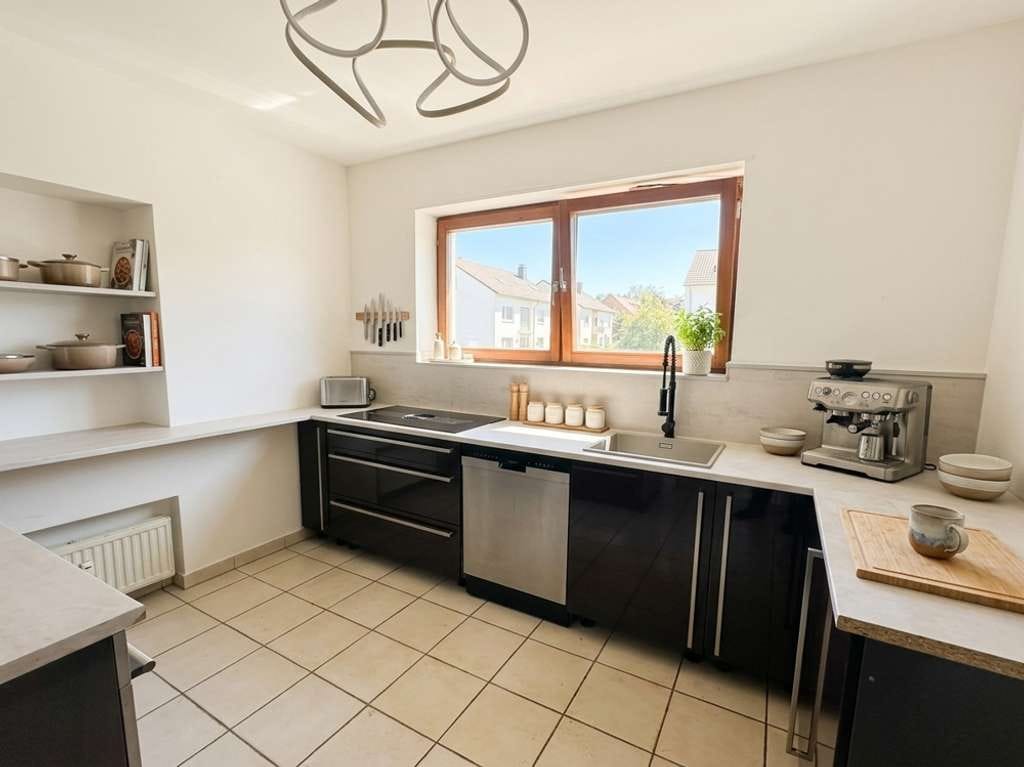 Immobilie in Altrip - *Freistehendes 3-Familienhaus in beliebter Lage*Selbstwohnen im EG mit Garten - OG + DG vermieten* - Bild 2