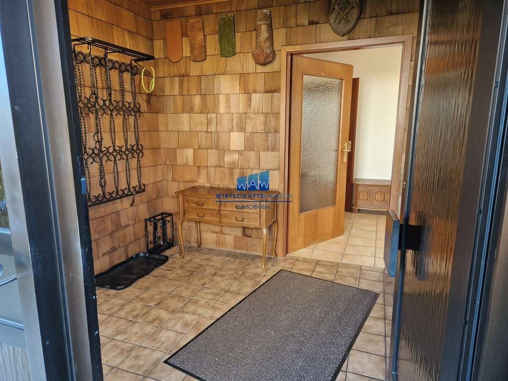 Immobilie in Bondorf - Freistehendes Einfamilienhaus mit großem Garten - Bild 1