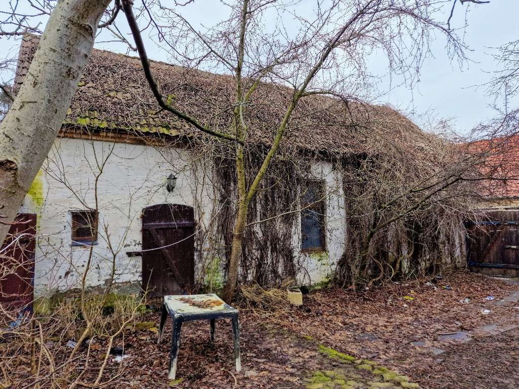 Immobilie in Landsberg - Sanierungsbedürftiges Bauernhaus, mit Garage im ehem. Stallgebäude, auf einem große - Bild 2