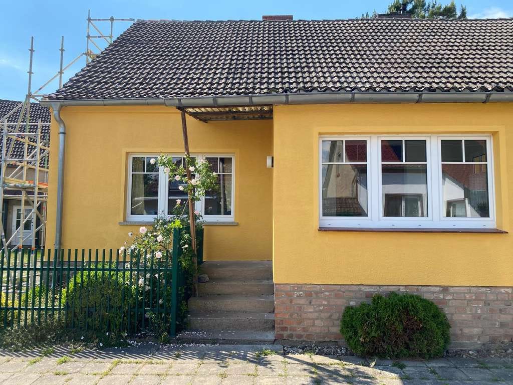 Immobilie in Großwoltersdorf - Einfamilienhaus mit Scheune ( 92 m² + 180 m² ) - Bild 0