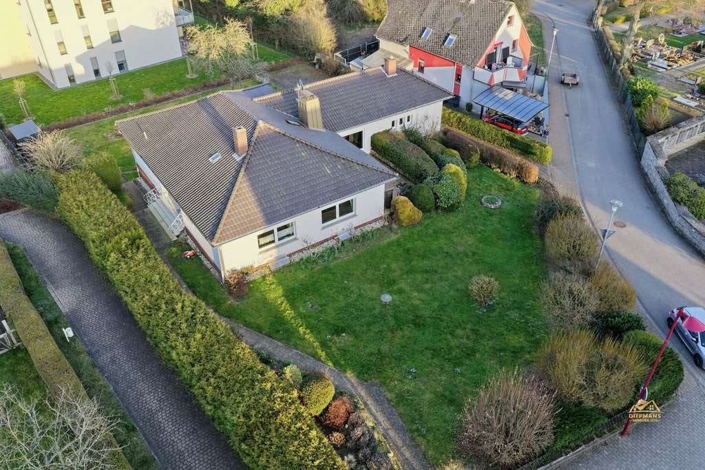 Immobilie in Kirchberg - Stilvoller Winkelbungalow in der ältesten Stadt des Hunsrücks! - Bild 4