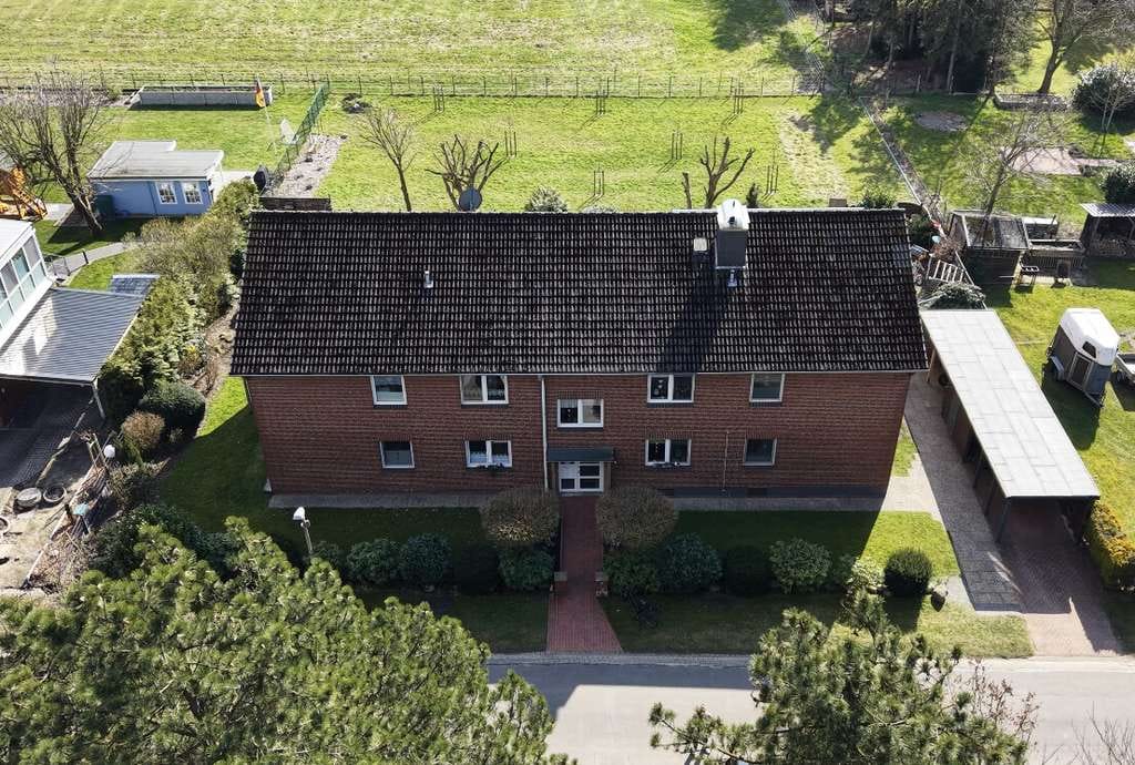 Immobilie in Geestland - Modernisiertes 4-Familienhaus mit 378 m², Solar &
starker Substanz ca. 6 - 7,5% Rendite nahe Nordse - Bild 1