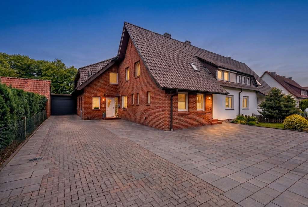 Immobilie in Bramsche - Mehrfamilienhaus in Bramsche - Ideal als Mehrgenerationenhaus oder zum Wohnen und Vermieten - Bild 0