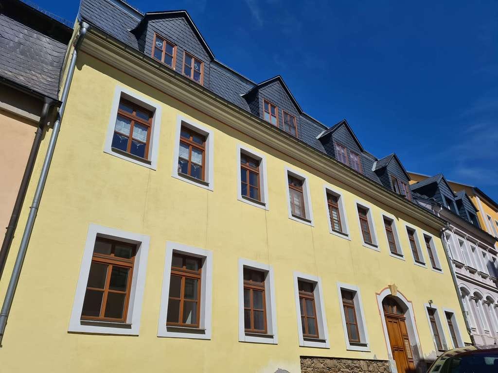 Immobilie in Schneeberg - Vollvermietetes und denkmalgeschütztes Wohn- und Geschäftshaus in Schneeberg! - Bild 0