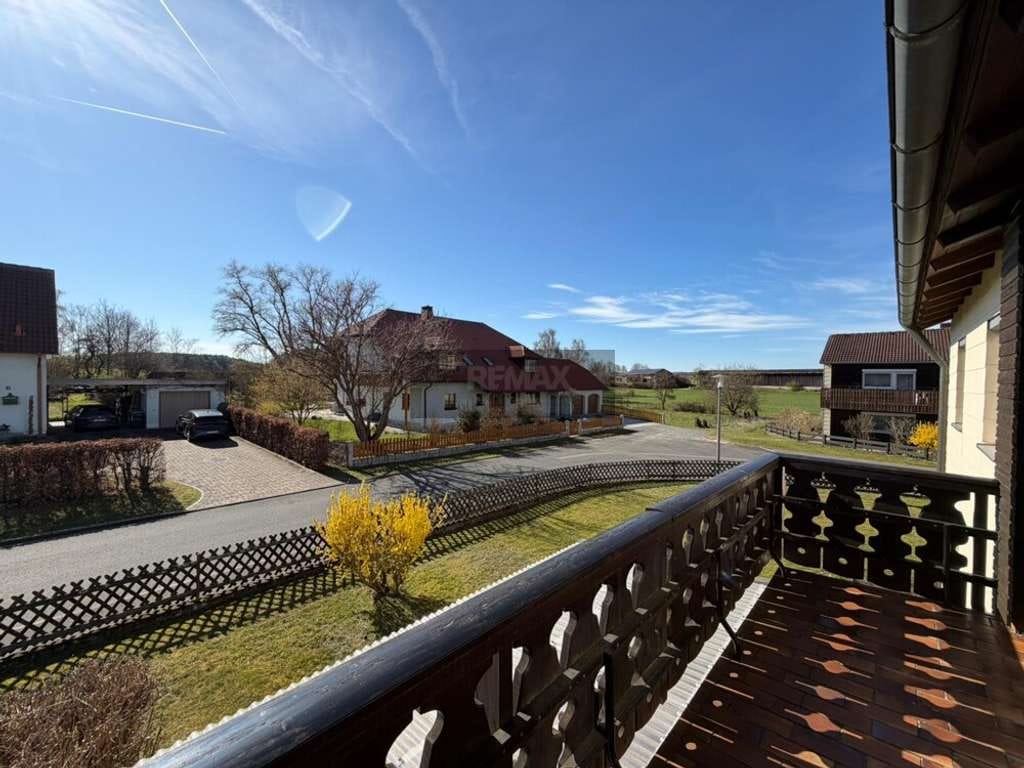 Immobilie in Speichersdorf - Charmantes Einfamilienhaus in ruhiger Wohnlage von Seybothenreuth/Plössen - Bild 2