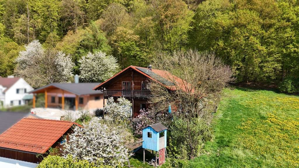 Immobilie in Haiming - Wohnen im Einklang mit der Natur – Traumhaftes Holzhaus mit Alpenblick - Bild 2