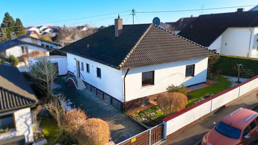Immobilie in Wettstetten - Bringen Sie dieses Haus zum Strahlen - Bild 1