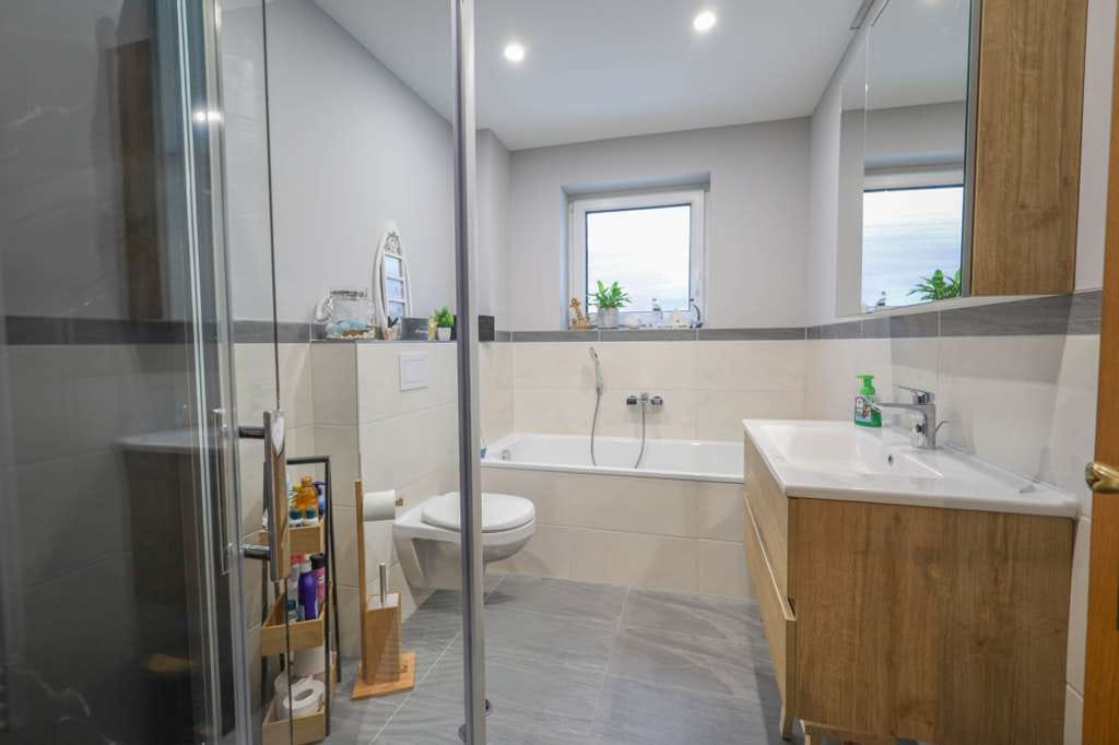 Immobilie in Nordhastedt - Gepflegter Bungalow mit Ausbaupotential und großem Grundstück in ruhiger Lage in Nordhastedt - Bild 3