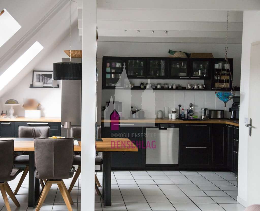 Immobilie in Osthofen - Wohnen über den Dächern – gepflegte Maisonette mit Balkon und Blick ins Grüne - Bild 0