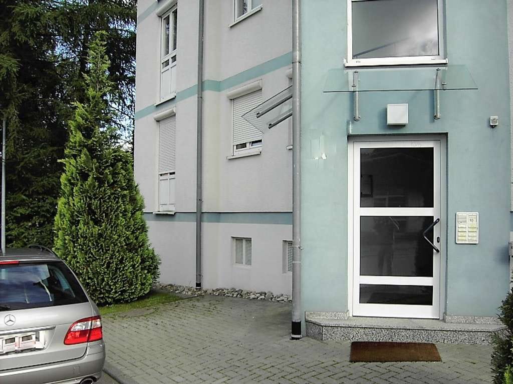Immobilie in Wehingen - Für die kleine Familie - 3-Zi.-EG-Wohnung mit Balkon und Garage in zentrumsnaher Lage - Bild 0