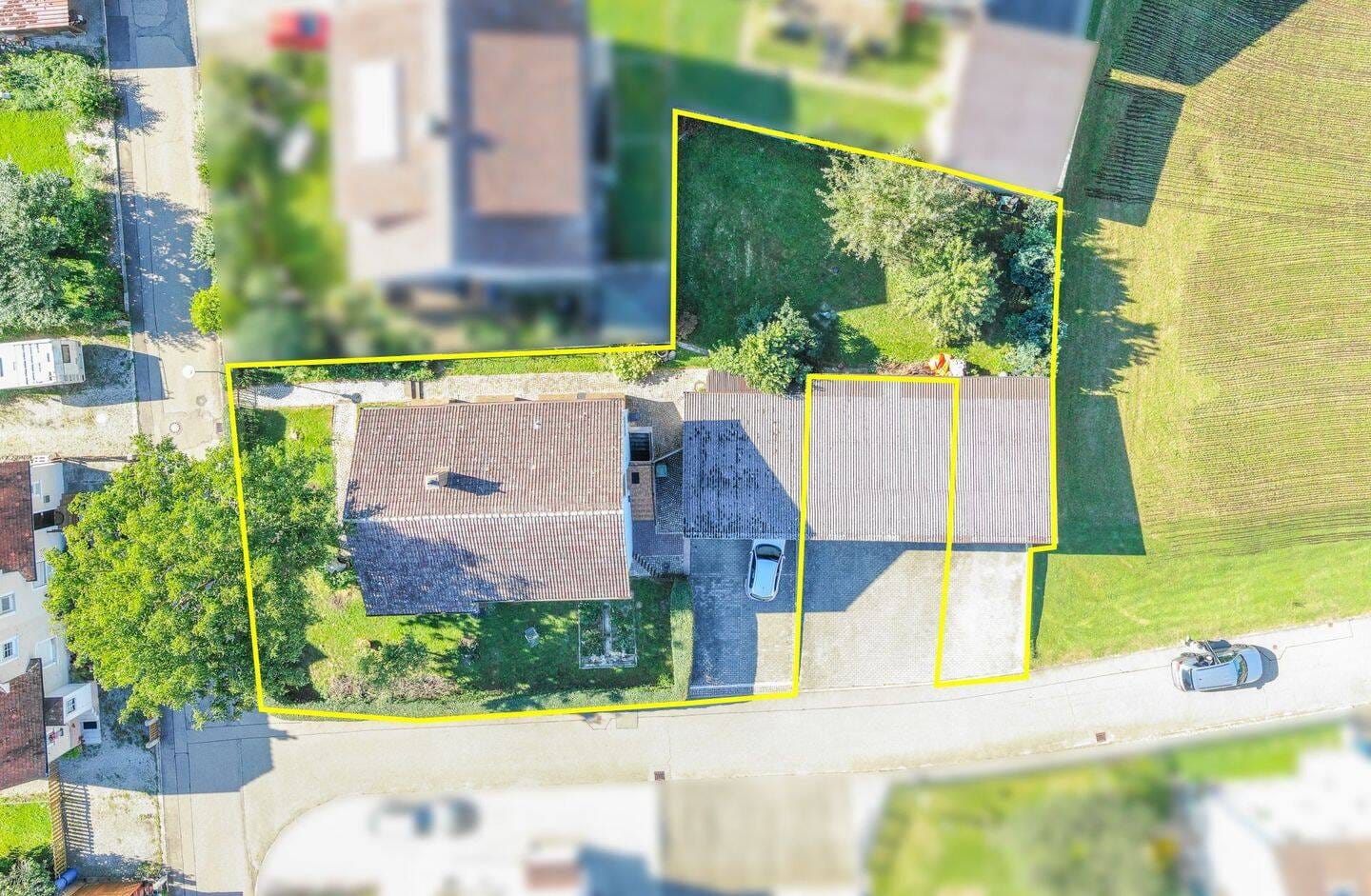 Immobilie in Ostrach - Großzügiges Zweifamilienhaus mit Potenzial in Ostrach - Bild 1