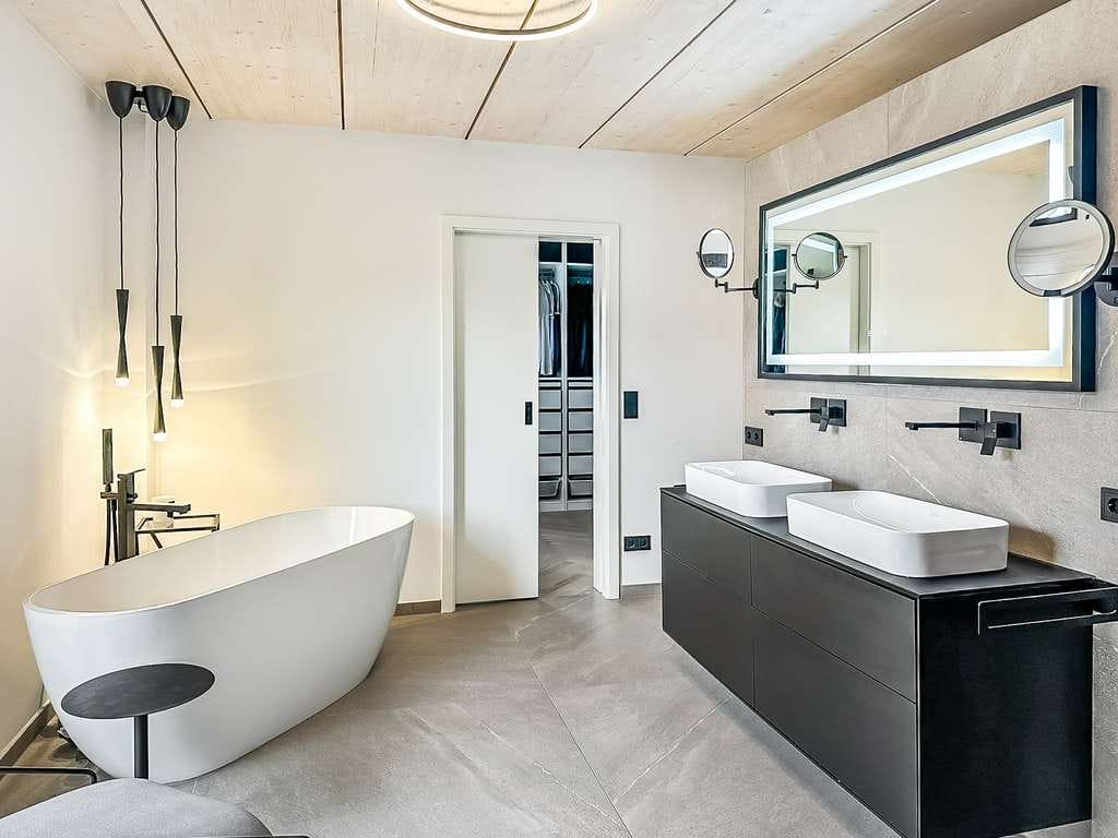 Immobilie in Andechs - Großzügige DHH mit 9 m Pool & Südwest-Garten – ruhig gelegen, provisionsfrei - Bild 4