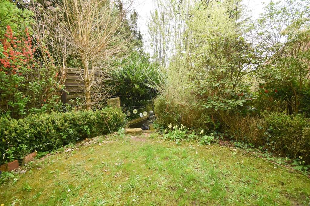 Immobilie in Wendeburg - Großzügige Maisonette mit Einliegerwohnung und Garten in idyllischer Aue-Lage! - Bild 3