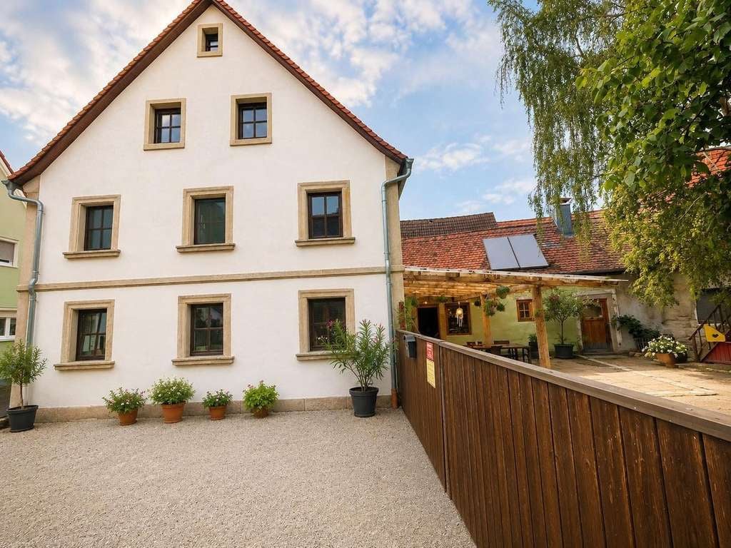 Immobilie in Uehlfeld - Sandsteinanwesen in Uehfeld - kernsaniert - nachhaltig - außergewöhnlich. Ein Zuhause mit Geschichte - Bild 0