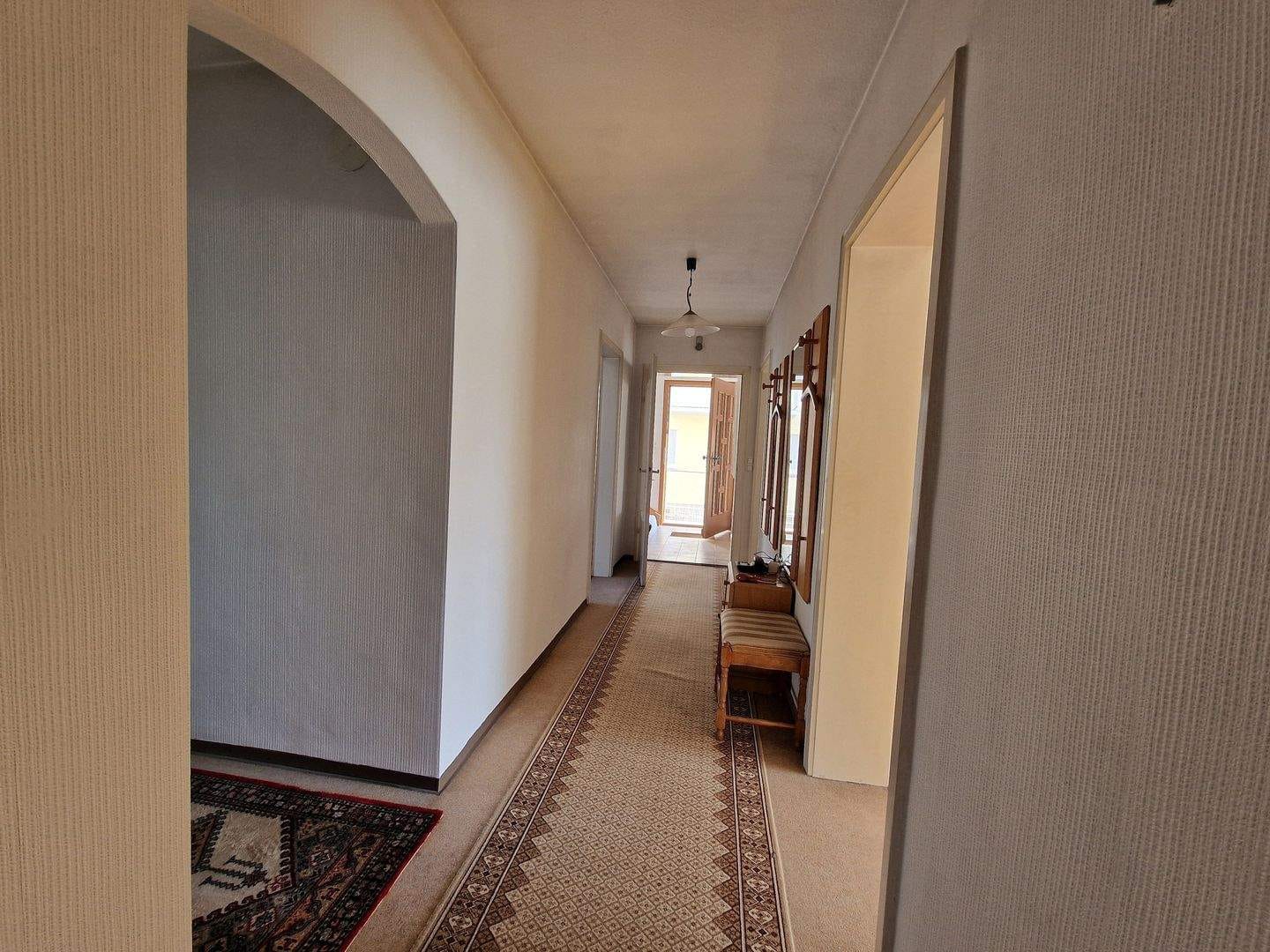 Immobilie in Sigmaringen - Einfamilienhaus u. DG.-Wohnung in Laiz mit viel Wohnfläche - Bild 4