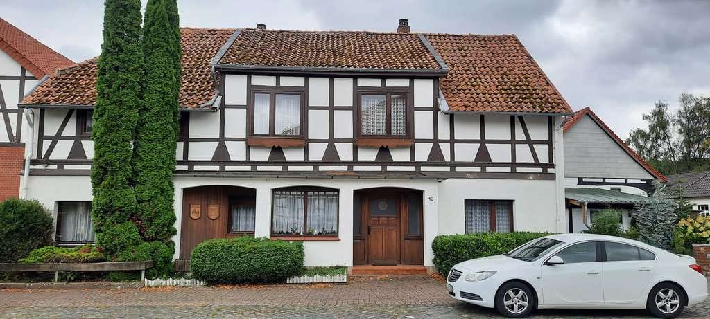 Immobilie in Duingen - Großzügiges Einfamilienhaus mit vermieteter Wohnung - Bild 2