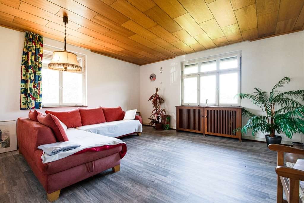 Immobilie in Wehr - Familienfreundliches Wohnen mit viel Platz und großem Garten - Bild 4