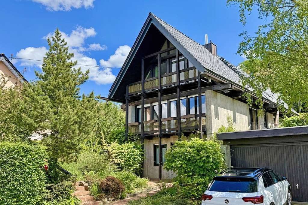 Immobilie in Rheinbreitbach - Naturnah, absolut ruhig und individuell: Freistehendes Einfamilienhaus für Ihre Familie - Bild 0
