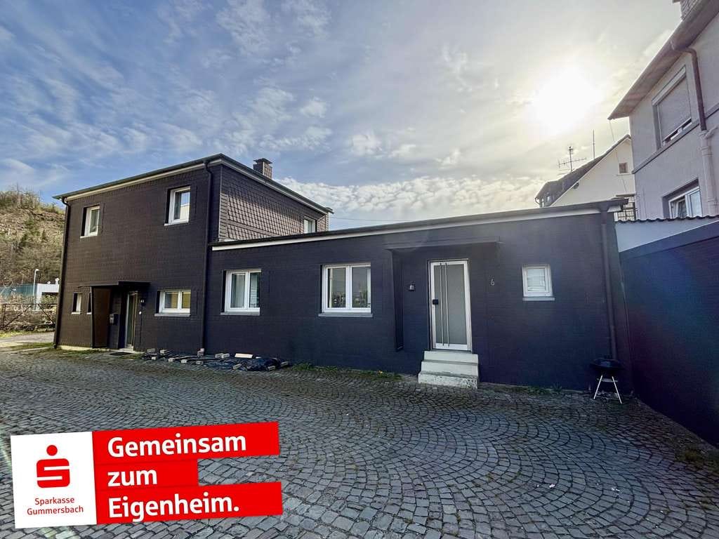 Immobilie in Bergneustadt - Interessantes Einfamilienhaus in zentraler Lage! - Bild 0